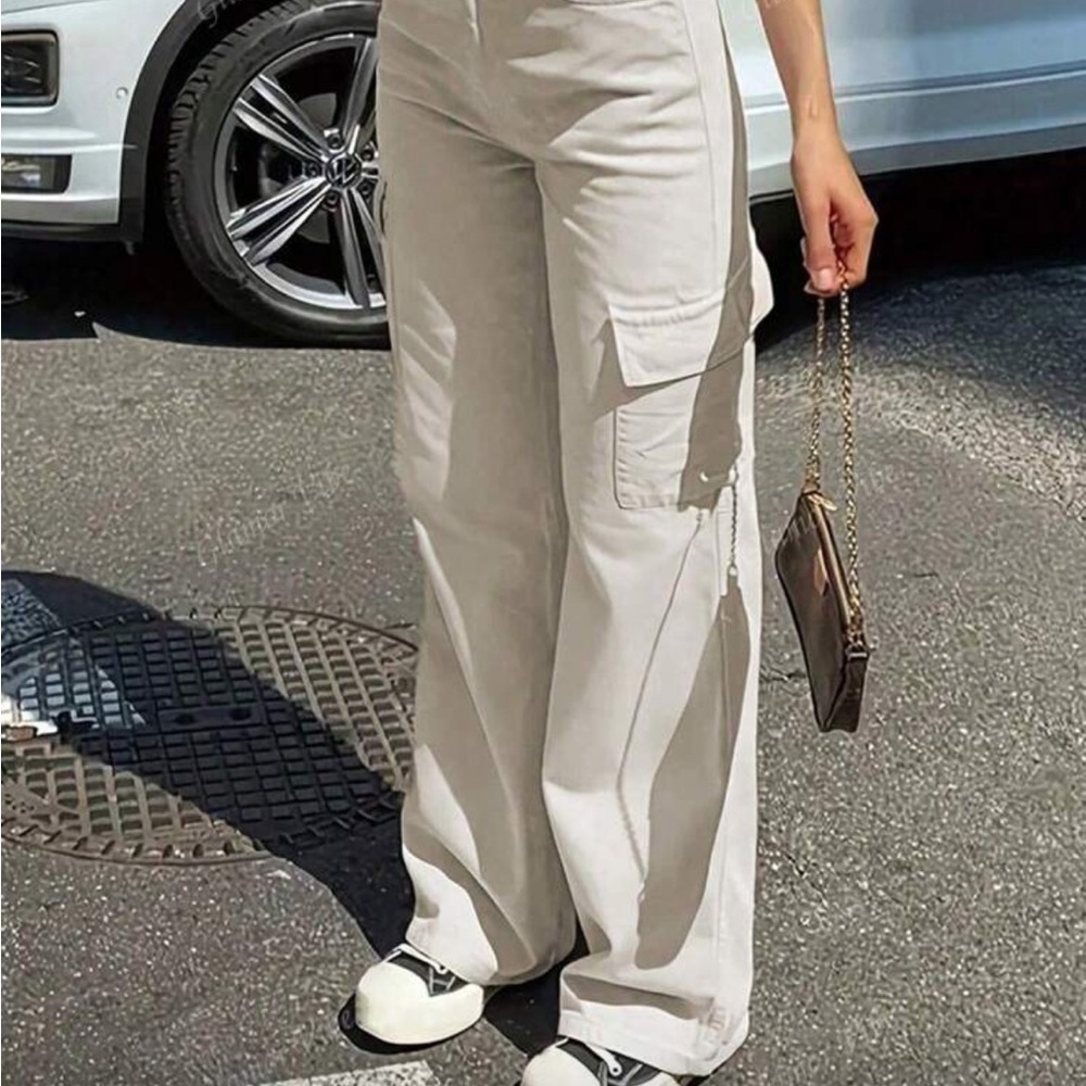 Women's Cream Cargo Pants